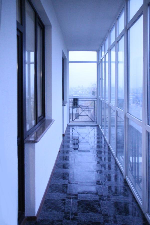 Apartment On Lukyanovska Kiev Esterno foto