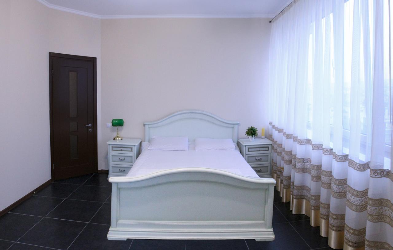 Apartment On Lukyanovska Kiev Esterno foto